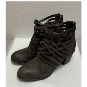 Me too ankle boots size 8